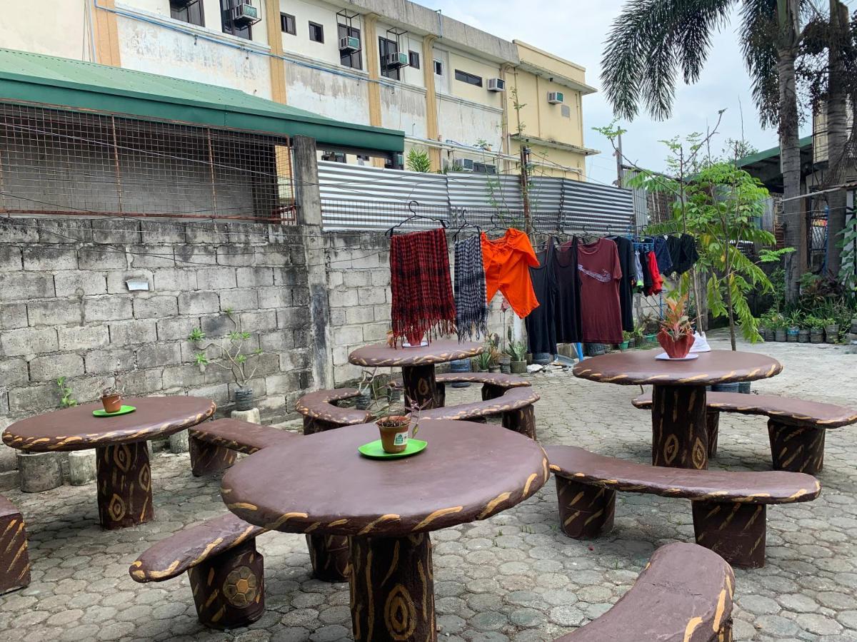 Jow'S Place Tarlac City Exterior photo